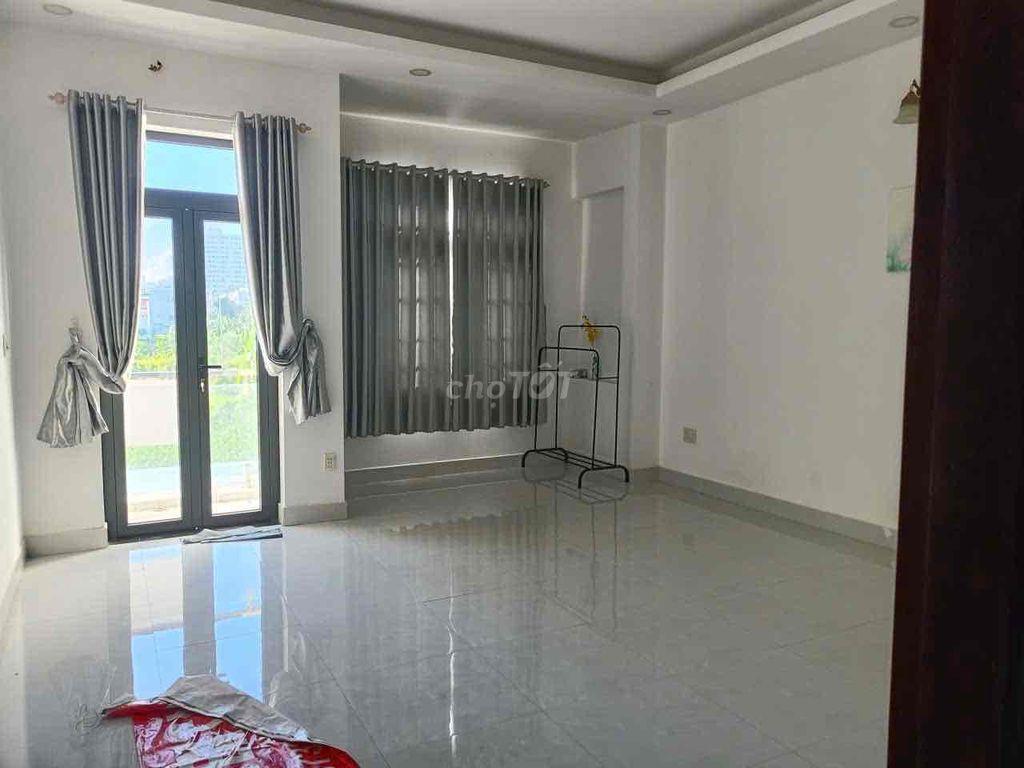 Cho Thuê Nhà Nguyên Căn 5x18m, 1 Trệt 2 Lầu + Sân Thượng, giá 22 Tr/
