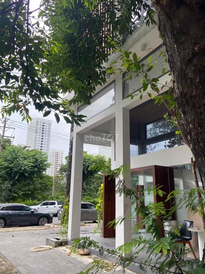CHO THUÊ NHÀ 4 TẦNG MẶT TIỀN PHỐ HƯNG PHƯỚC 1, PHÚ MỸ HƯNG, DT 216m2 (