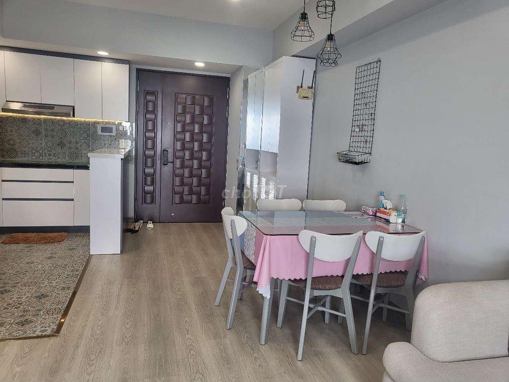 Cho thuê căn hộ 2pn CosmoCity