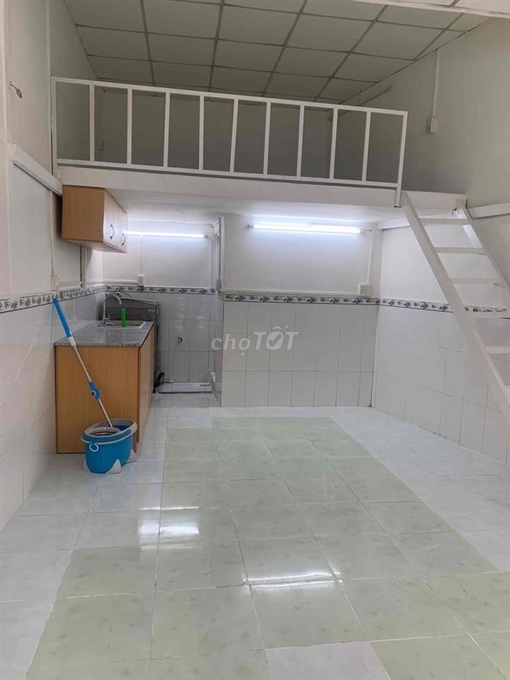 Phòng 60m2 gần ngã 4 HTPhat và HQViet Q7