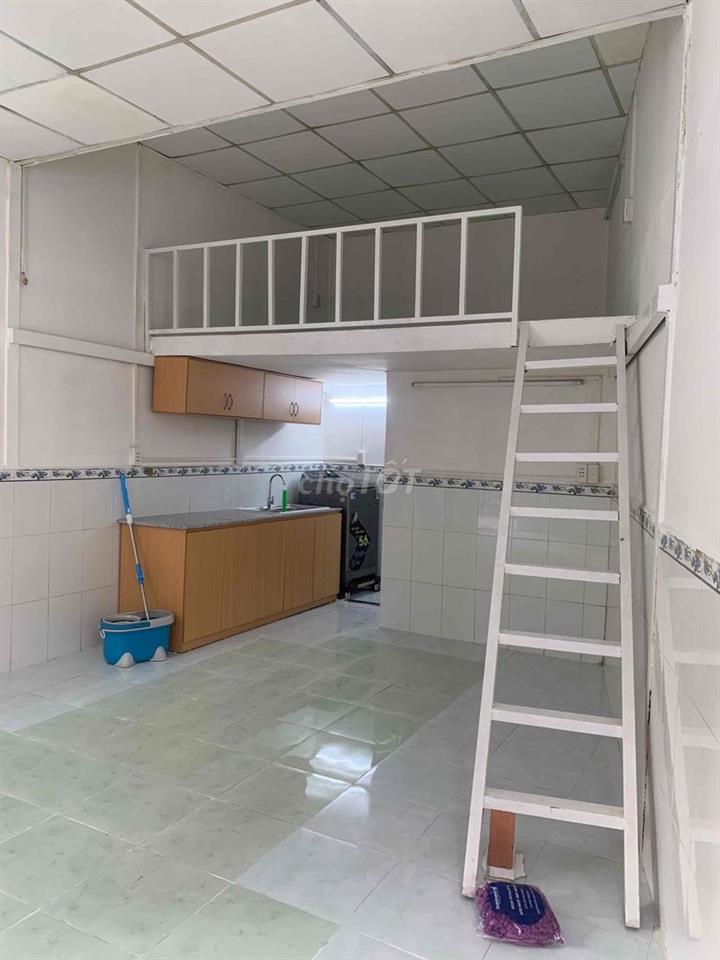 Phòng 60m2 gần ngã 4 HTPhat và HQViet Q7