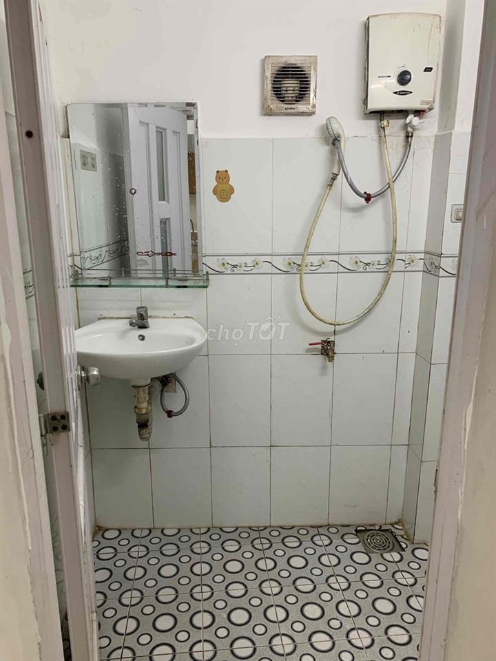 Phòng 48m2 hẻm 719 HTPhat Q7 cạnh Điện máy xanh