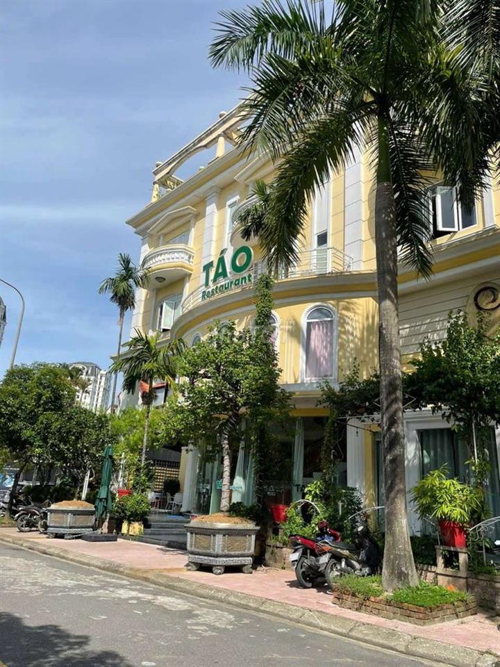 bán tòa nhà thương mai vi trí vàng, khu  Kiểm Huệ trung tâm tp Huế