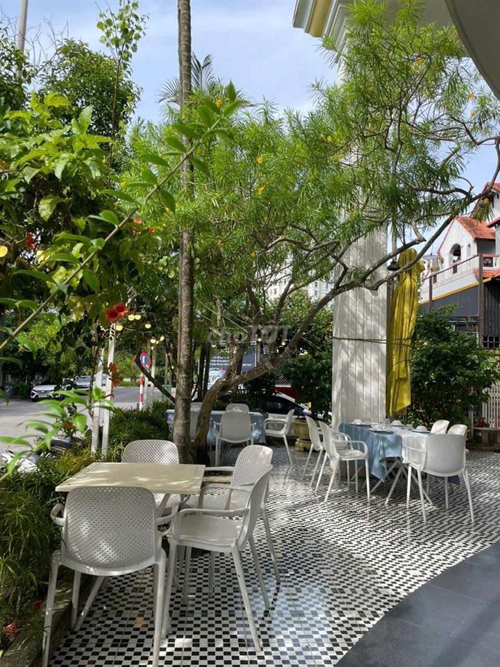 bán tòa nhà thương mai vi trí vàng, khu  Kiểm Huệ trung tâm tp Huế