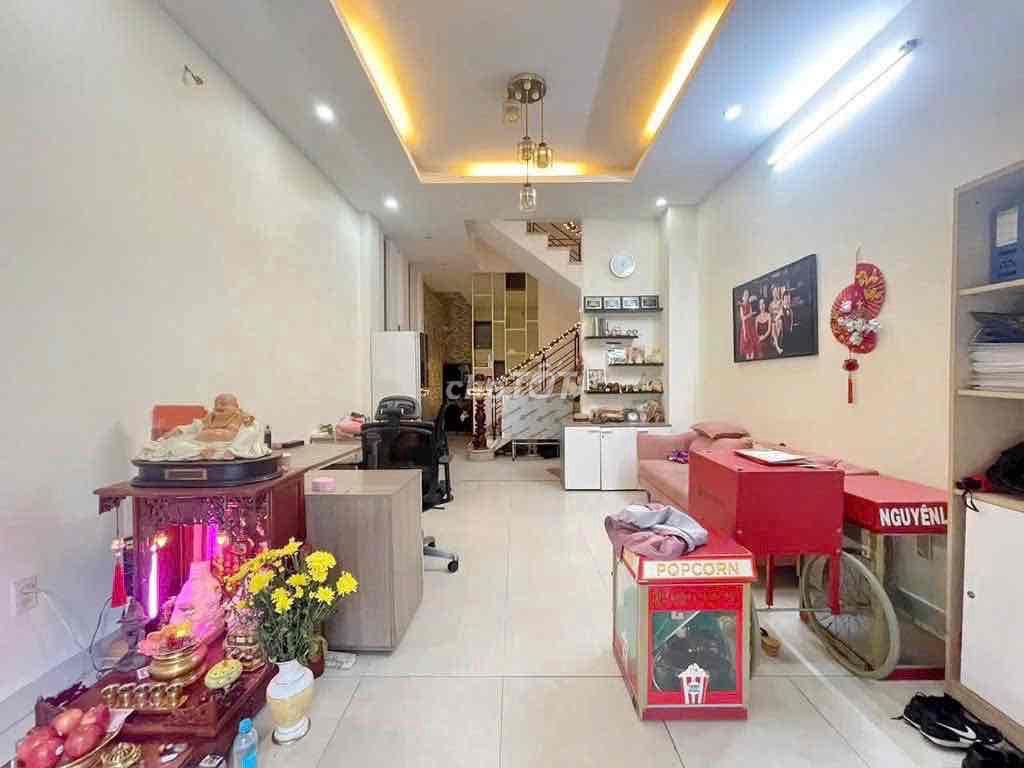 Bán nhà mặt tiền đường số lý phục man