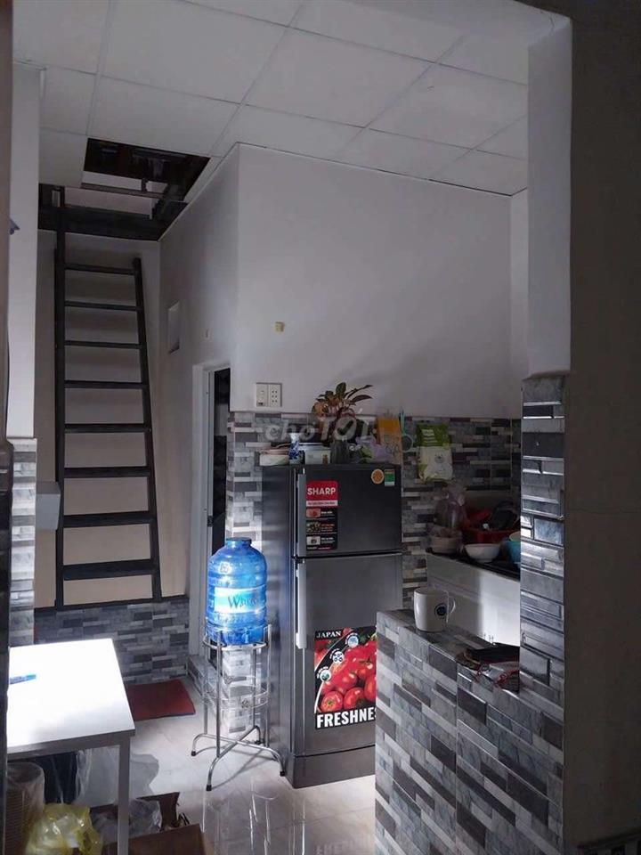 cần ra gấp căn hộ bình dân cho sinh viên full khách