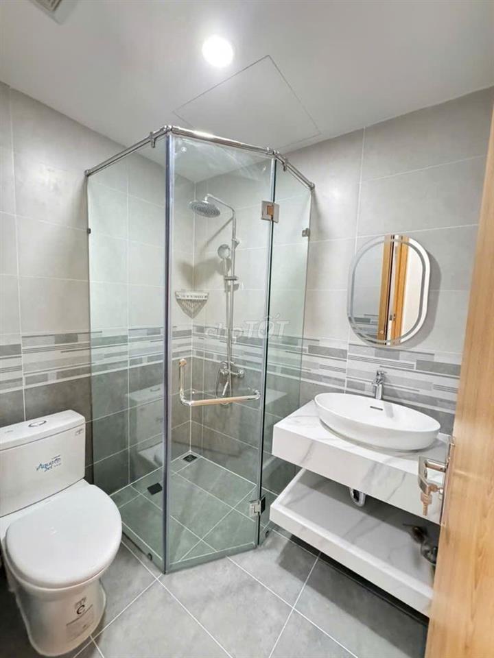 Kẹt ngân hàng bán CH 80m2 MT Nguyễn Văn Linh Q7-đối diện Rmit- 5,2 tỷ