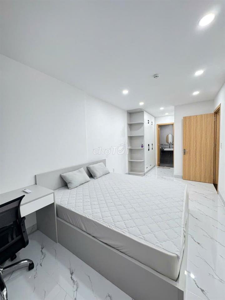 Kẹt ngân hàng bán CH 80m2 MT Nguyễn Văn Linh Q7-đối diện Rmit- 5,2 tỷ