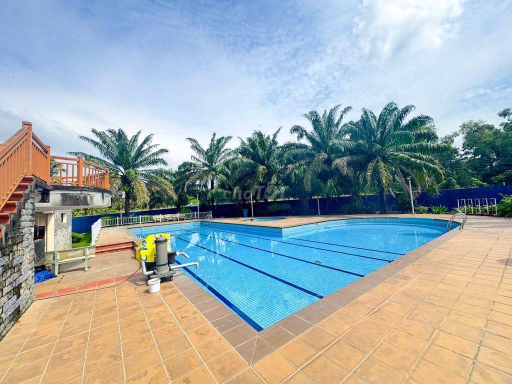 Bán Biệt Thự  - Tp Thủ Đức - gần Vinhomes Park- 384m2 giá 26 tỷ