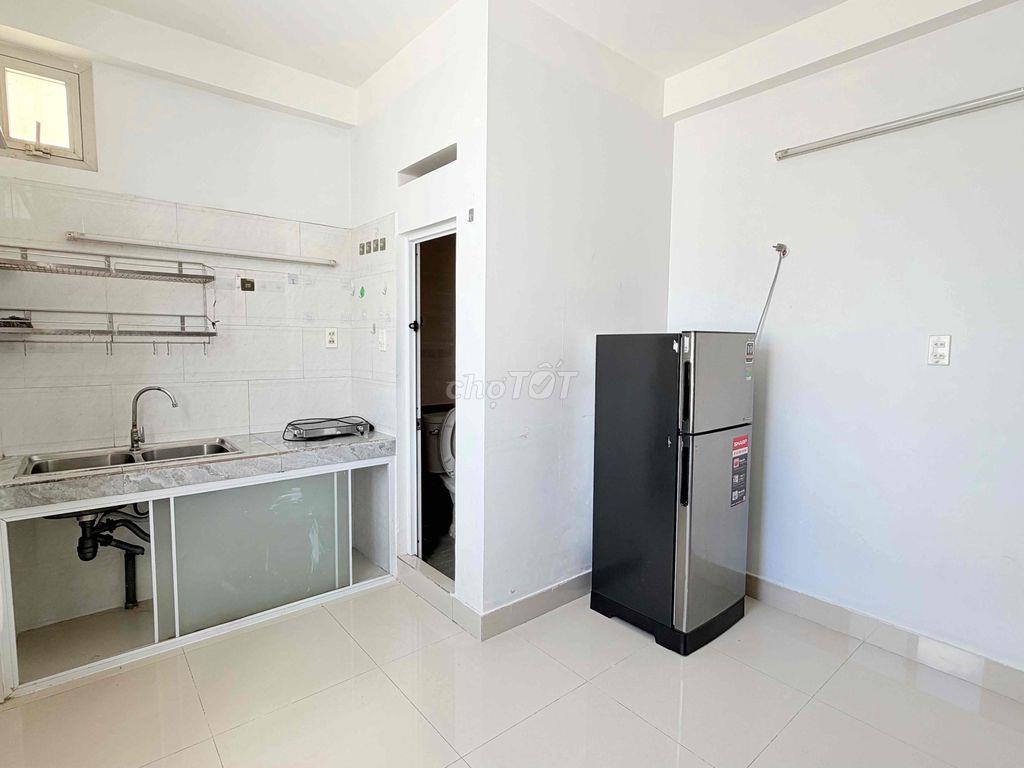 CHO THUÊ PHÒNG CỬA SỔ NGAY CHỢ TÂN QUY