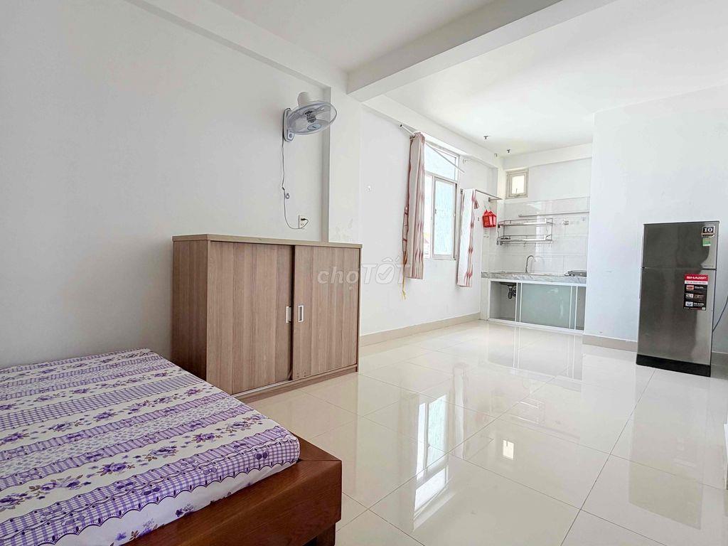 CHO THUÊ PHÒNG CỬA SỔ NGAY CHỢ TÂN QUY