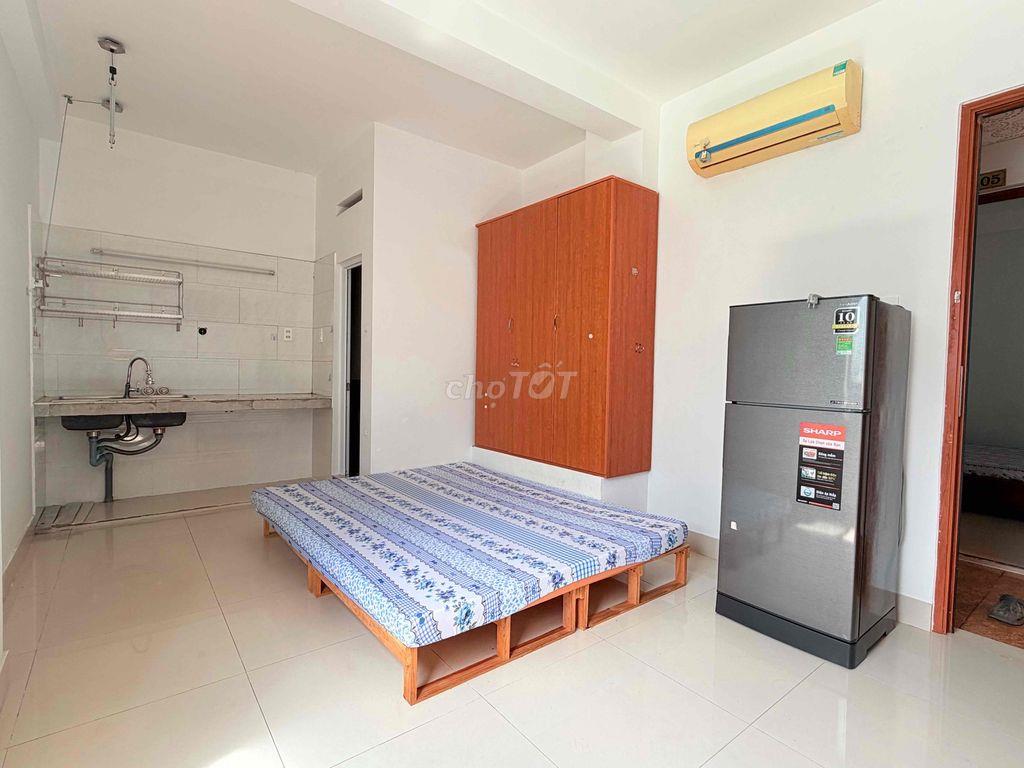CHO THUÊ PHÒNG CỬA SỔ NGAY CHỢ TÂN QUY