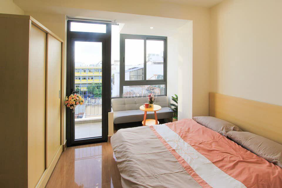 Cho thuê phòng gác - studio bancong full nội thất - ngay UFM, KCX, Q4