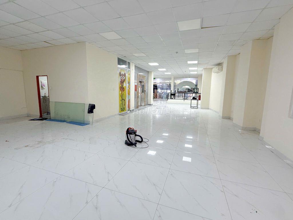 Chính chủ cho thuê MBKD tự do ngay Lê Văn Lương, Lotte