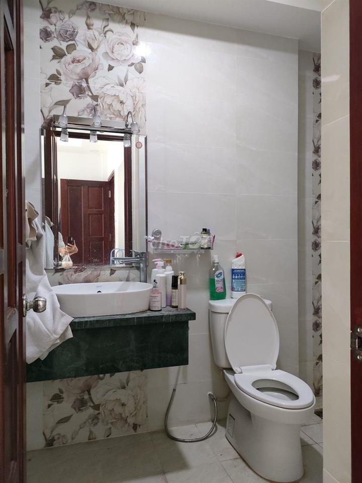 Phòng rộng có ban công, MÁY GIẶT RIÊNG, phù hợp sinh viên người đi làm