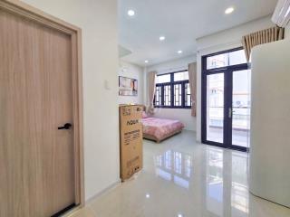 Phòng đẹp, có sẵn máy giặt riêng, rộng rãi cho 2 người ngay Quận 7