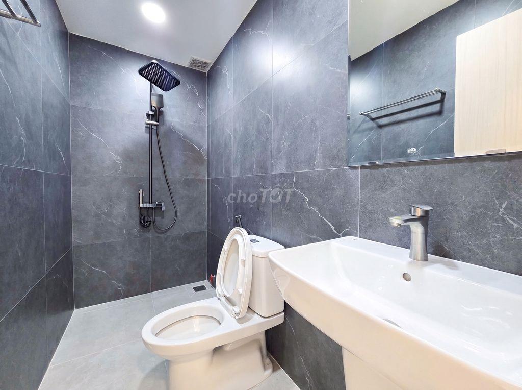 Phòng đẹp, có sẵn máy giặt riêng, rộng rãi cho 2 người ngay Quận 7
