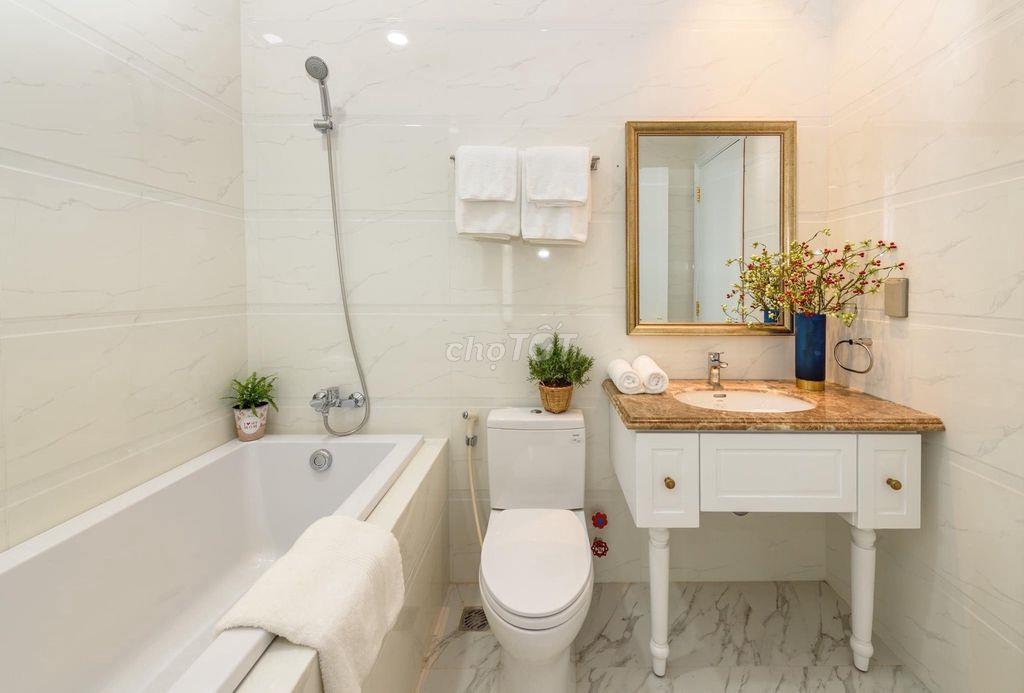 PHÒNG BAN CÔNG MÁY GIẶT RIÊNG SIÊU ĐẸP SÁT PHÚ MỸ HƯNG QUẬN 7