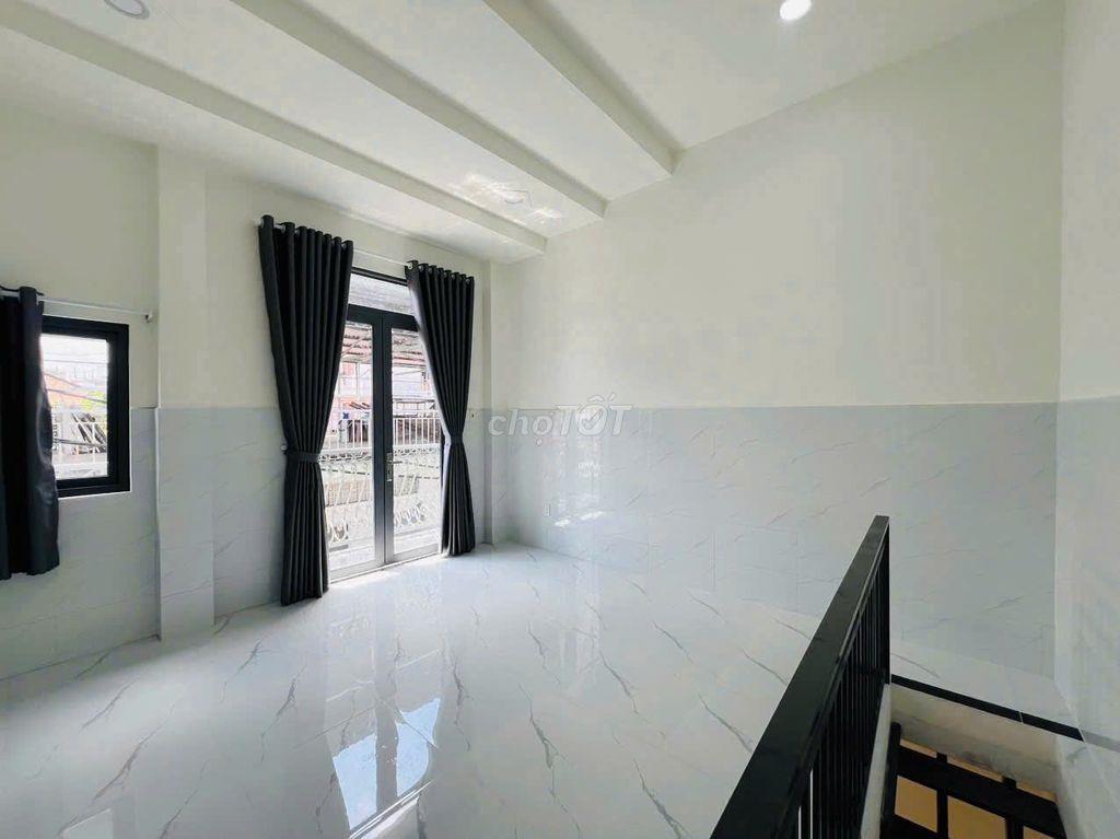 Cho thuê phòng duplex nguyên căn 50m2, ban công máy giặt ở HTP Q7