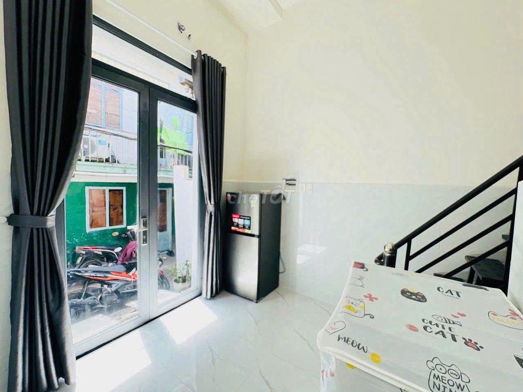 Cho thuê phòng duplex nguyên căn 50m2, ban công máy giặt ở HTP Q7