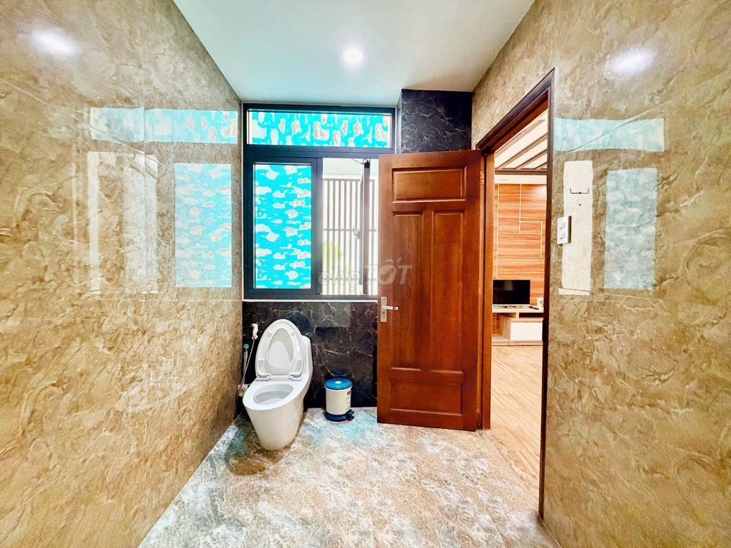 Phòng rộng, nội thất đẹp, máy giặt riêng ở KDC Nam Long, quận 7