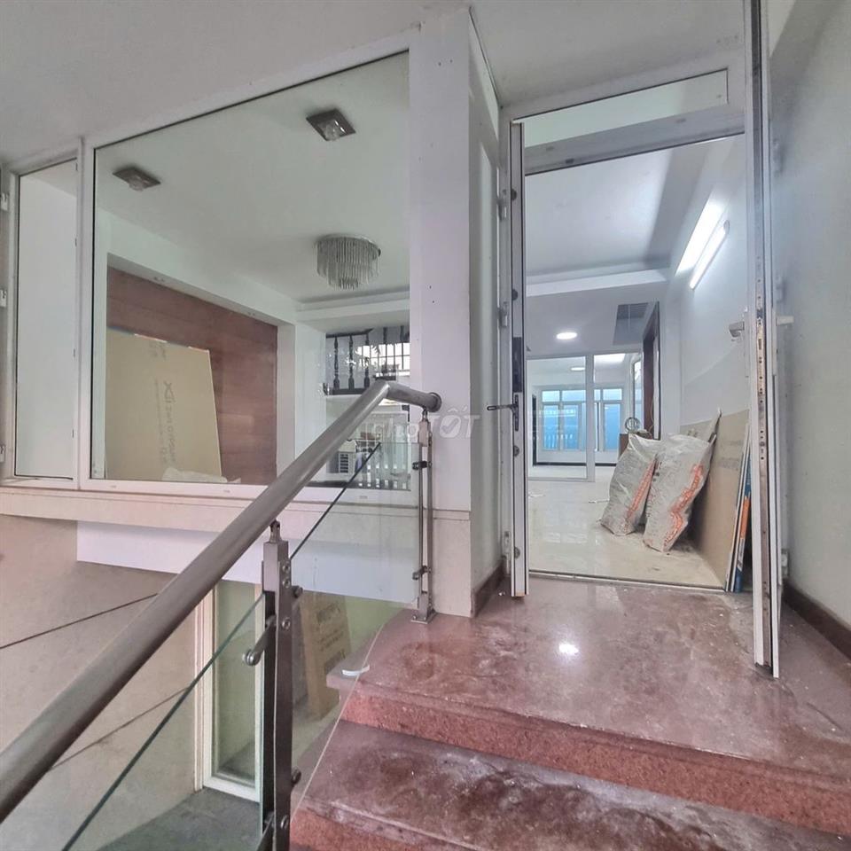 Mặt bằng Him lam Quận 7 gần 100m2, phù hợp văn phòng, tiệm neo..