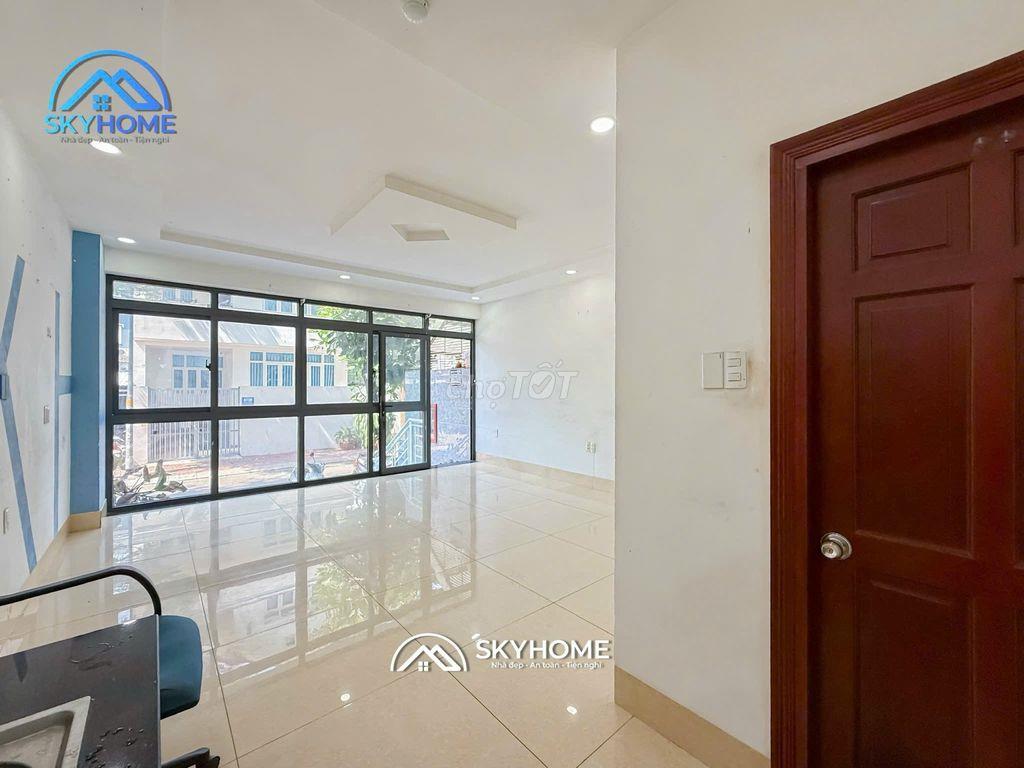 Mặt bằng kinh doanh gần 50m2 trong khu sinh viên TĐT, RMIT