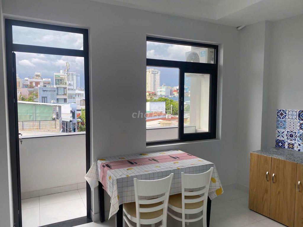 Phòng có ban công gần 40m2 máy giặt riêng, trống sẵn gần Lotte quận 7