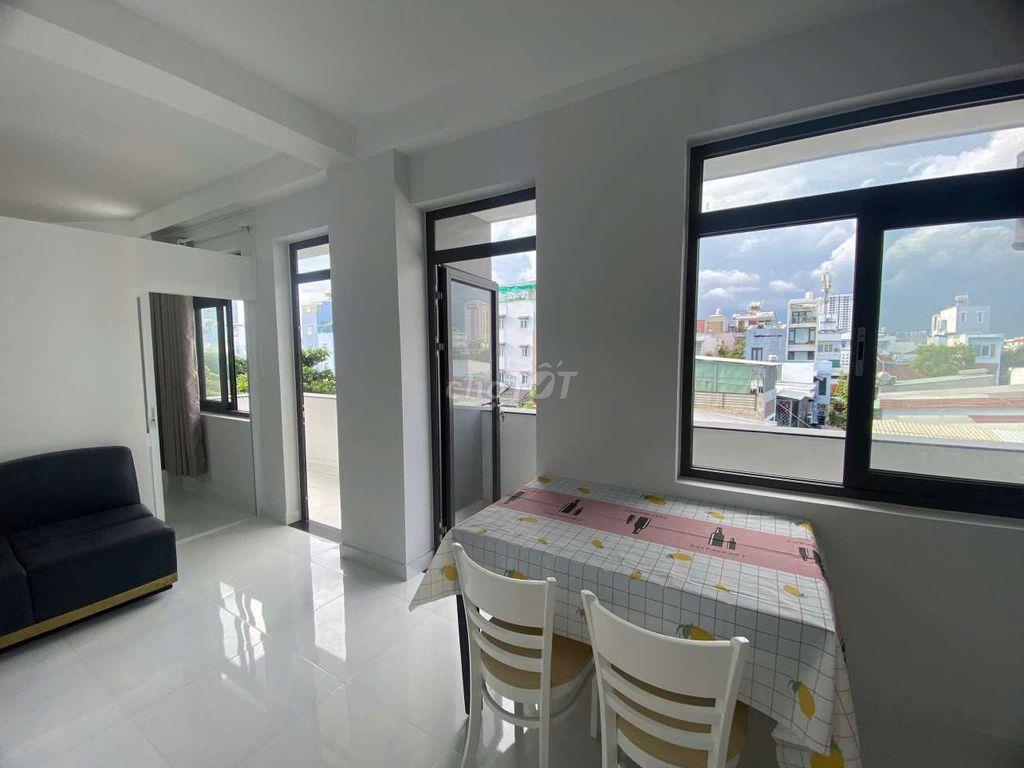 Phòng có ban công gần 40m2 máy giặt riêng, trống sẵn gần Lotte quận 7
