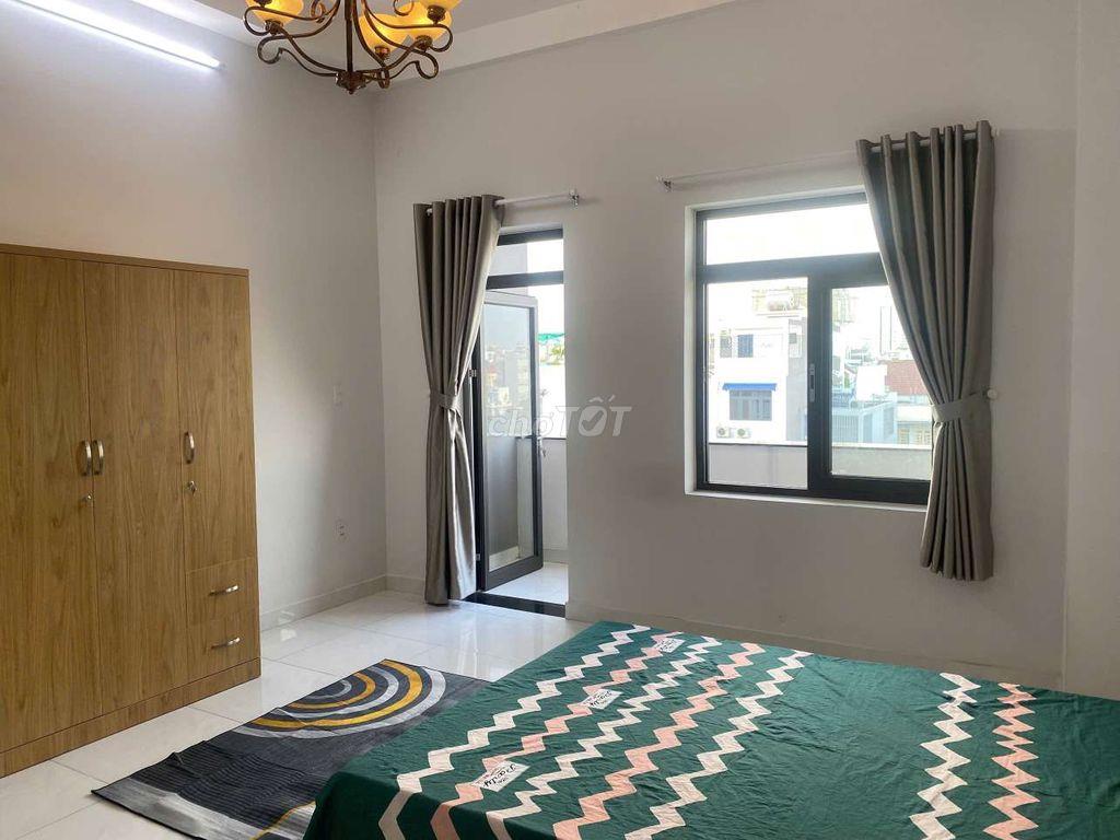 Phòng có ban công gần 40m2 máy giặt riêng, trống sẵn gần Lotte quận 7
