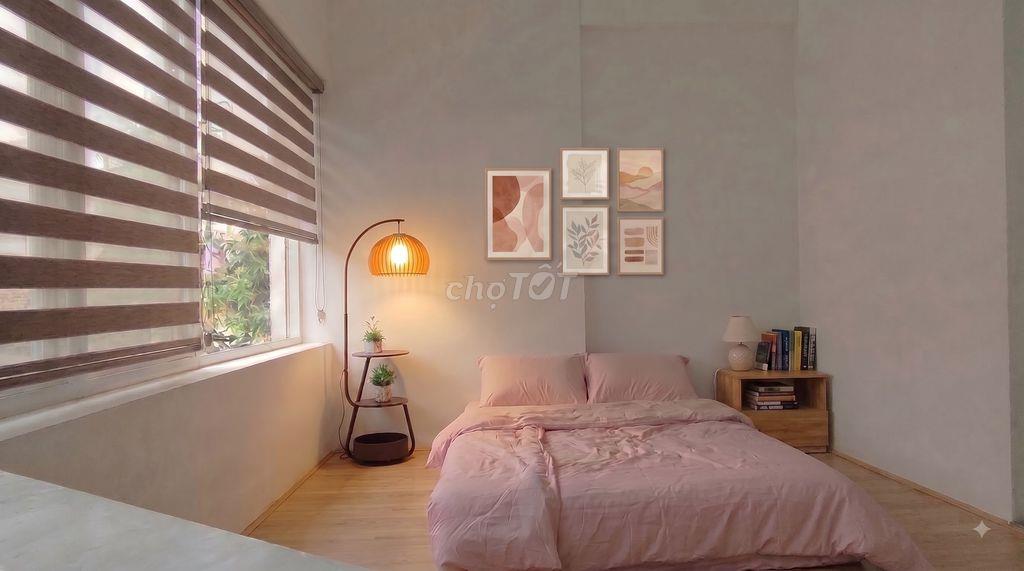 Phòng ban công, cửa sổ lớn, đầy đủ nội thất ở kdc Tân Quy sát Lotte Q7