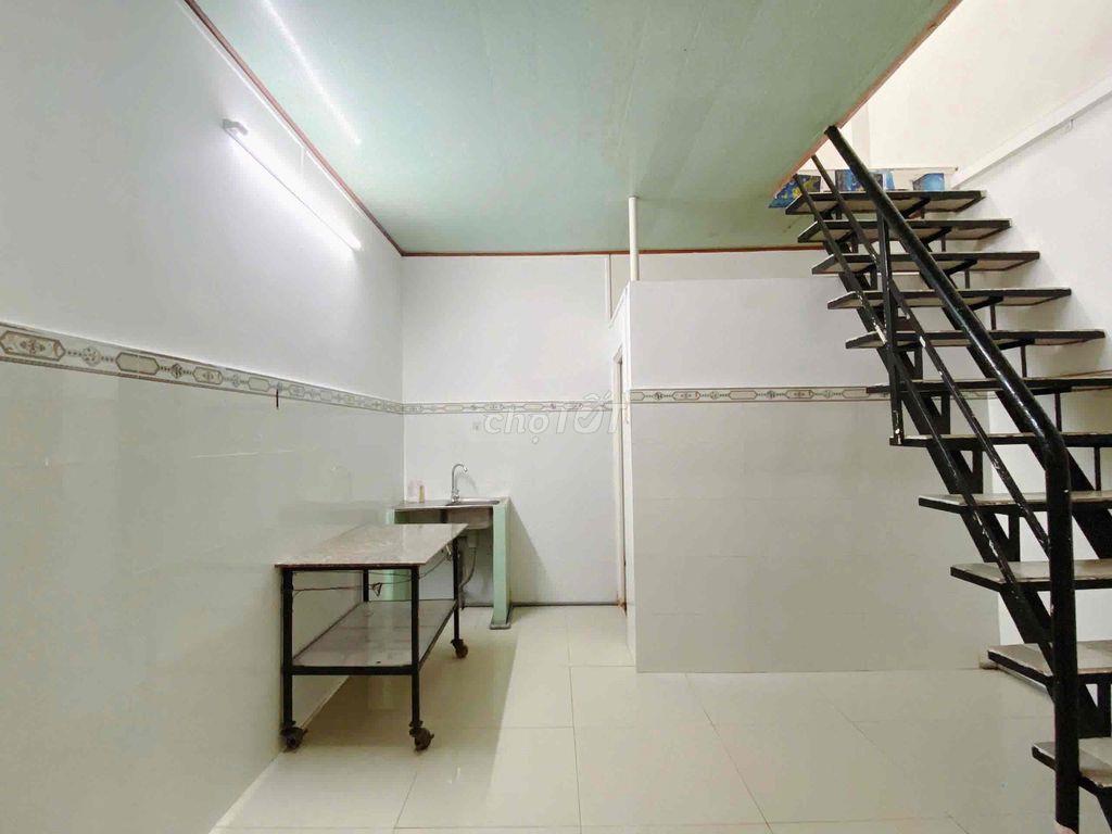 DUPLEX SINH VIÊN CÁCH LOTTE QUẬN 7 CHƯA ĐẾN 1KM NGAY TRUNG TÂM QUẬN 7