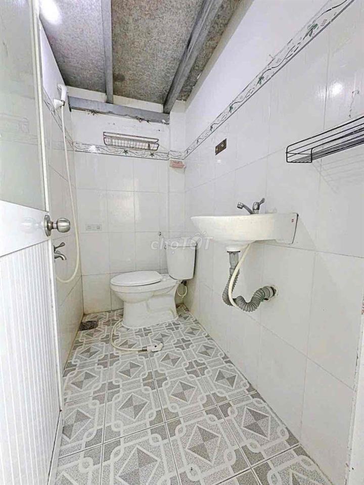 DUPLEX SINH VIÊN CỬA SỔ RỘNG NGAY TRUNG TÂM QUẬN 7