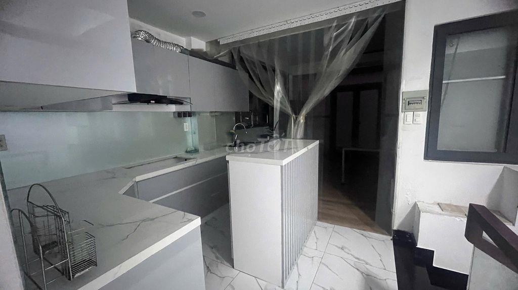Cho thuê nhà mặt tiền đường 25 có thang máy giá 50 triệu