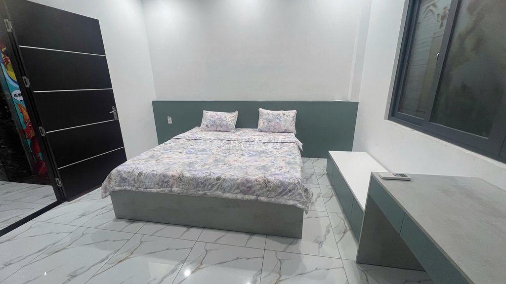 Cho thuê nhà mặt tiền đường 25 có thang máy giá 50 triệu
