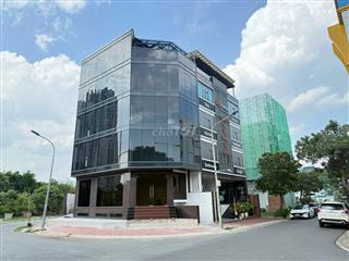  CHO THUÊ TÒA NHÀ GÓC 3 MẶT TIỀN NGUYỄN HỮU THỌ – KDC KIM SƠN, QUẬN 7 