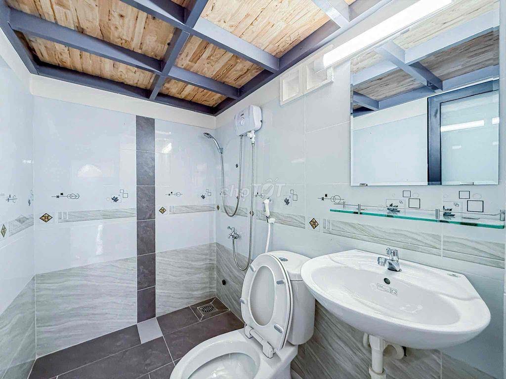 CĂN HỘ DUPLEX CỬA SỔ VÀ BAN CÔNG SÁT UFM, KCX TÂN THUẬN, PHÚ MỸ HƯNG