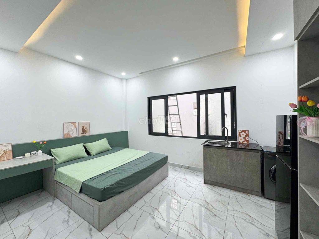KHAI TRƯƠNG STUDIO FULL NỘI THẤT HIỆN ĐẠI CÓ BAN CÔNG CỬA SỔ THOÁNG