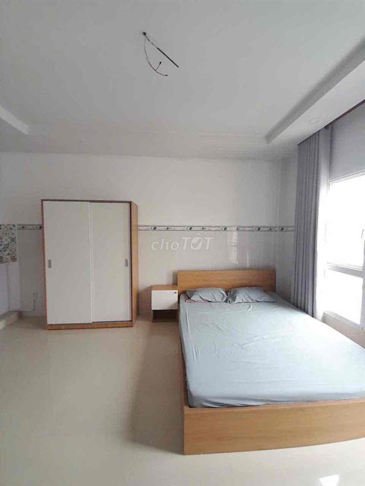 STUDIO FULL NỘI THẤT DIỆN TÍCH RỘNG THOÁNG NGAY LÂM VĂN BỀN