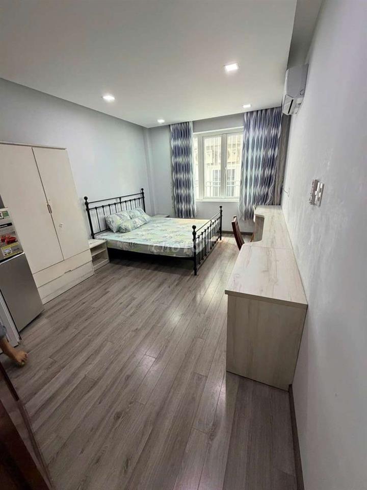 Studio, CHDV cho thuê phòng trọ sinh viên RMIT, Nhân Viên văn phòng