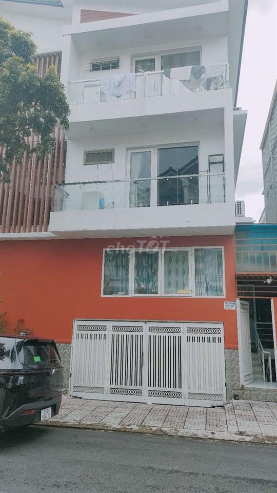 Studio, CHDV cho thuê phòng trọ sinh viên RMIT, Nhân Viên văn phòng