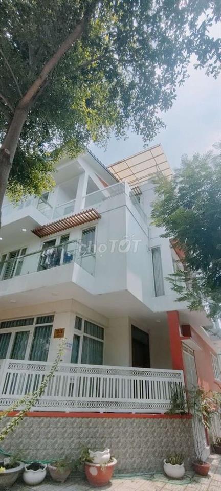 căn hộ DV 2 ban công rộng lớn, KDC VEN Sông cách RMIT 300m,