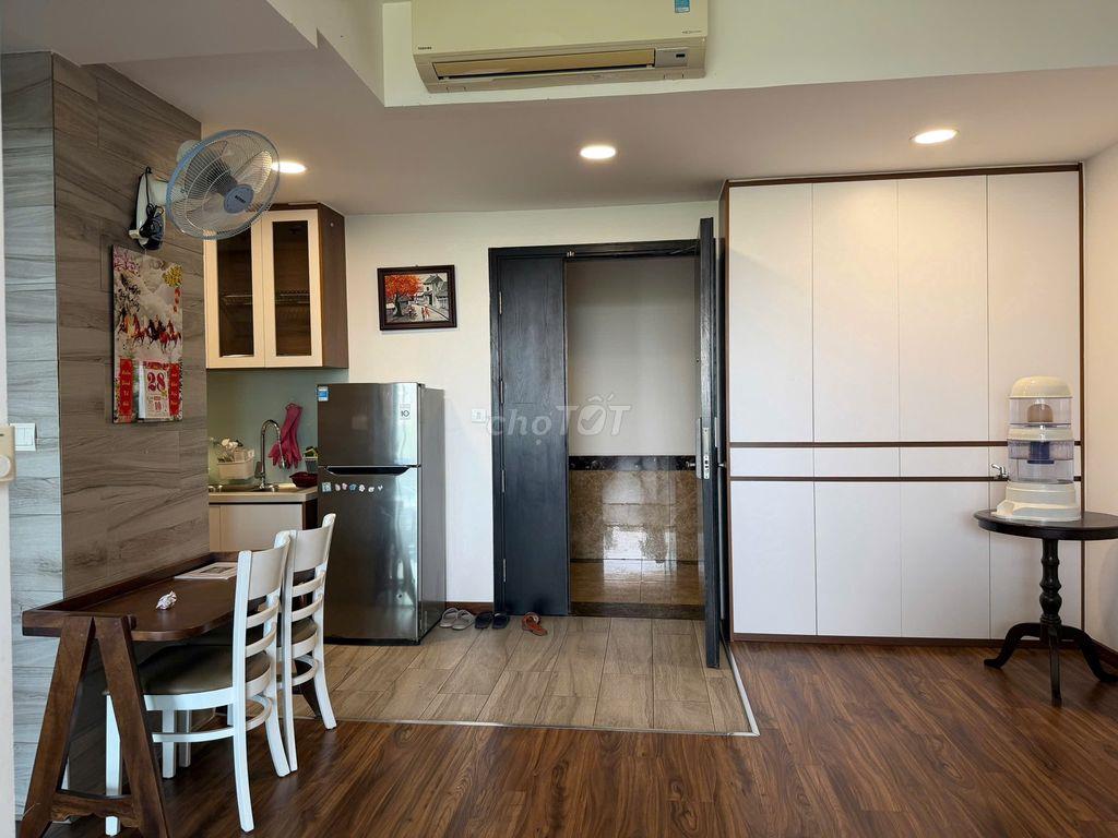 Cho thuê 1pn-1wc sunrise city có ban công giá tốt ở liền