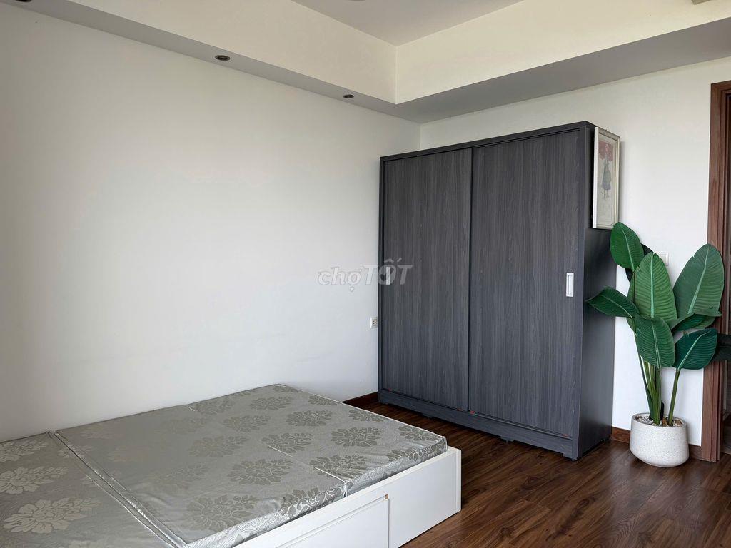 Cho thuê 1pn-1wc sunrise city có ban công giá tốt ở liền