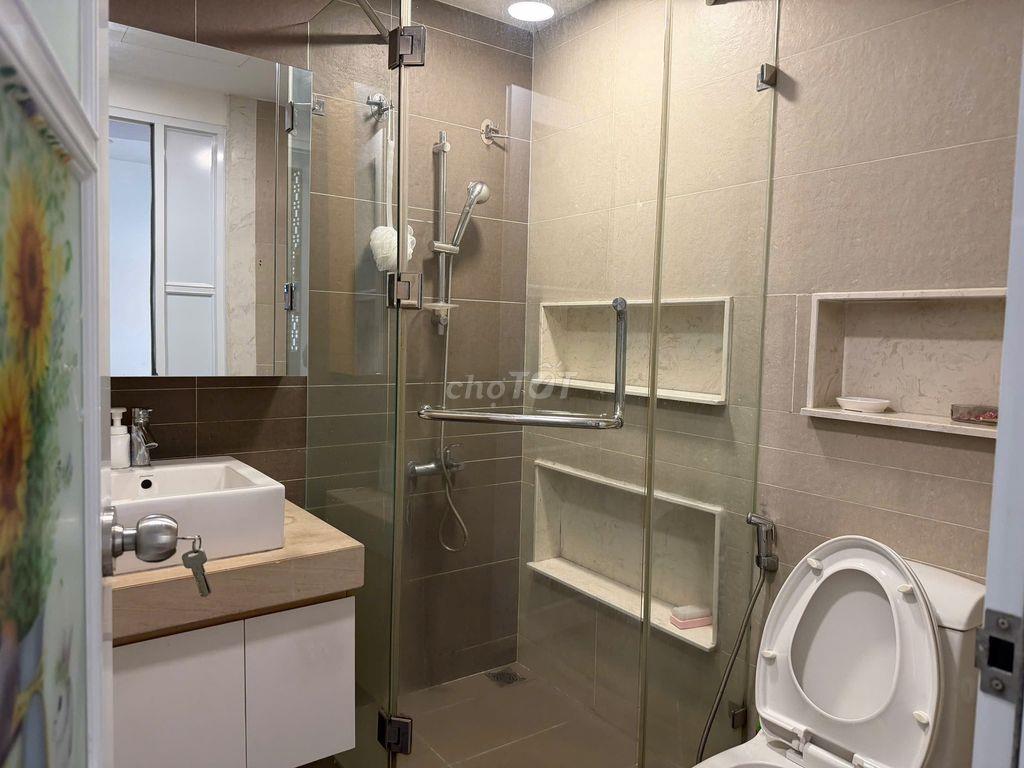 Cho thuê 1pn-1wc sunrise city có ban công giá tốt ở liền