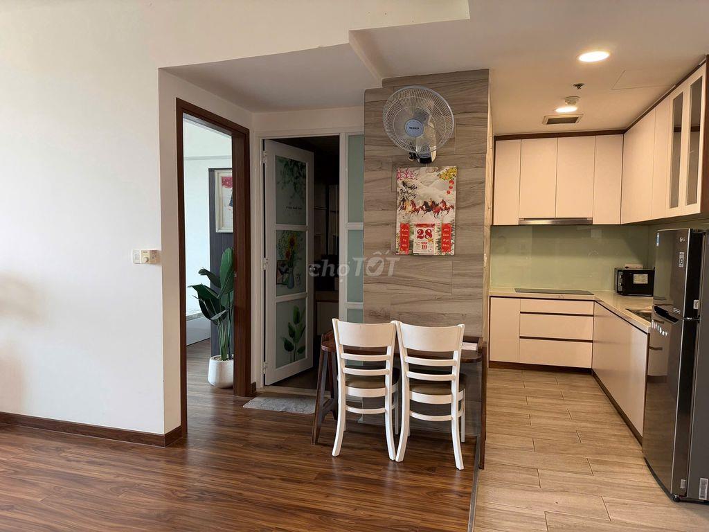 Cho thuê 1pn-1wc sunrise city có ban công giá tốt ở liền