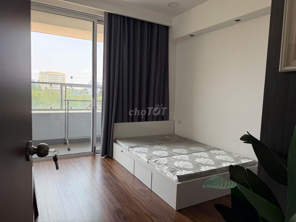 Cho thuê 1pn-1wc sunrise city có ban công giá tốt ở liền