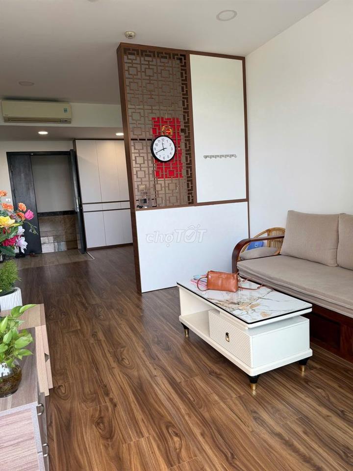 Cho thuê 1pn-1wc sunrise city có ban công giá tốt ở liền