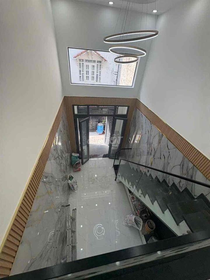 NHÀ Q7 ĐẸP LÝ TƯỞNG SỐNG
