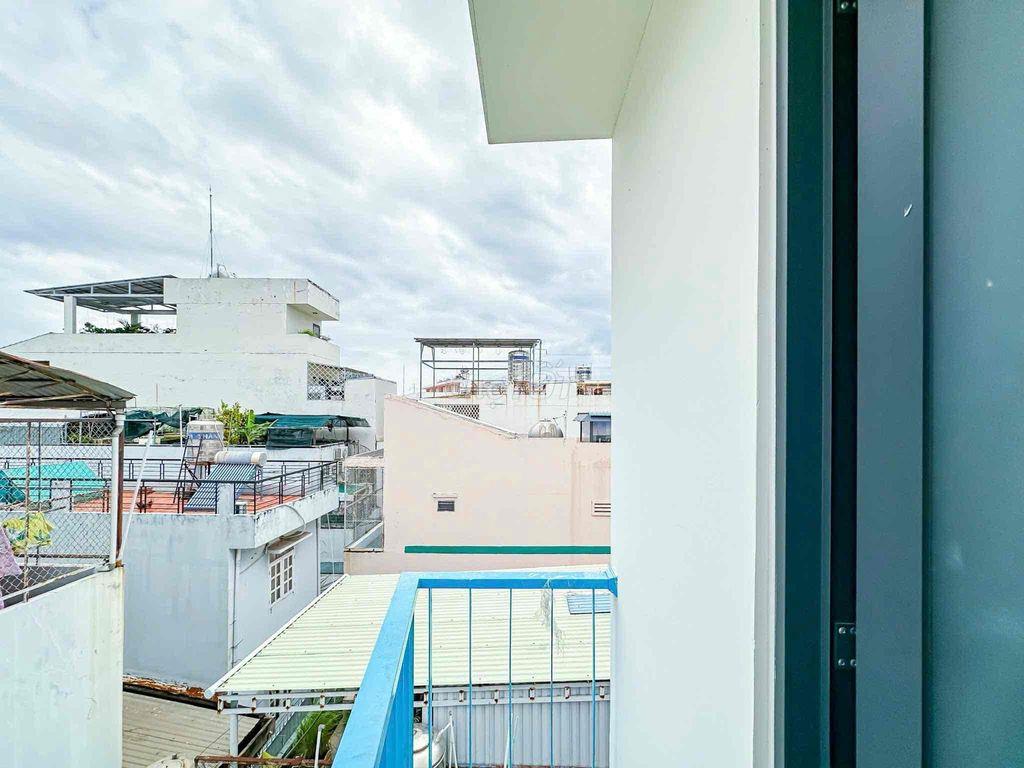 DUPLEX 40M2 CÓ MÁY GIẶT RIÊNG BANCOL GẦN RMIT NGÂY LÂM VĂN BỀN